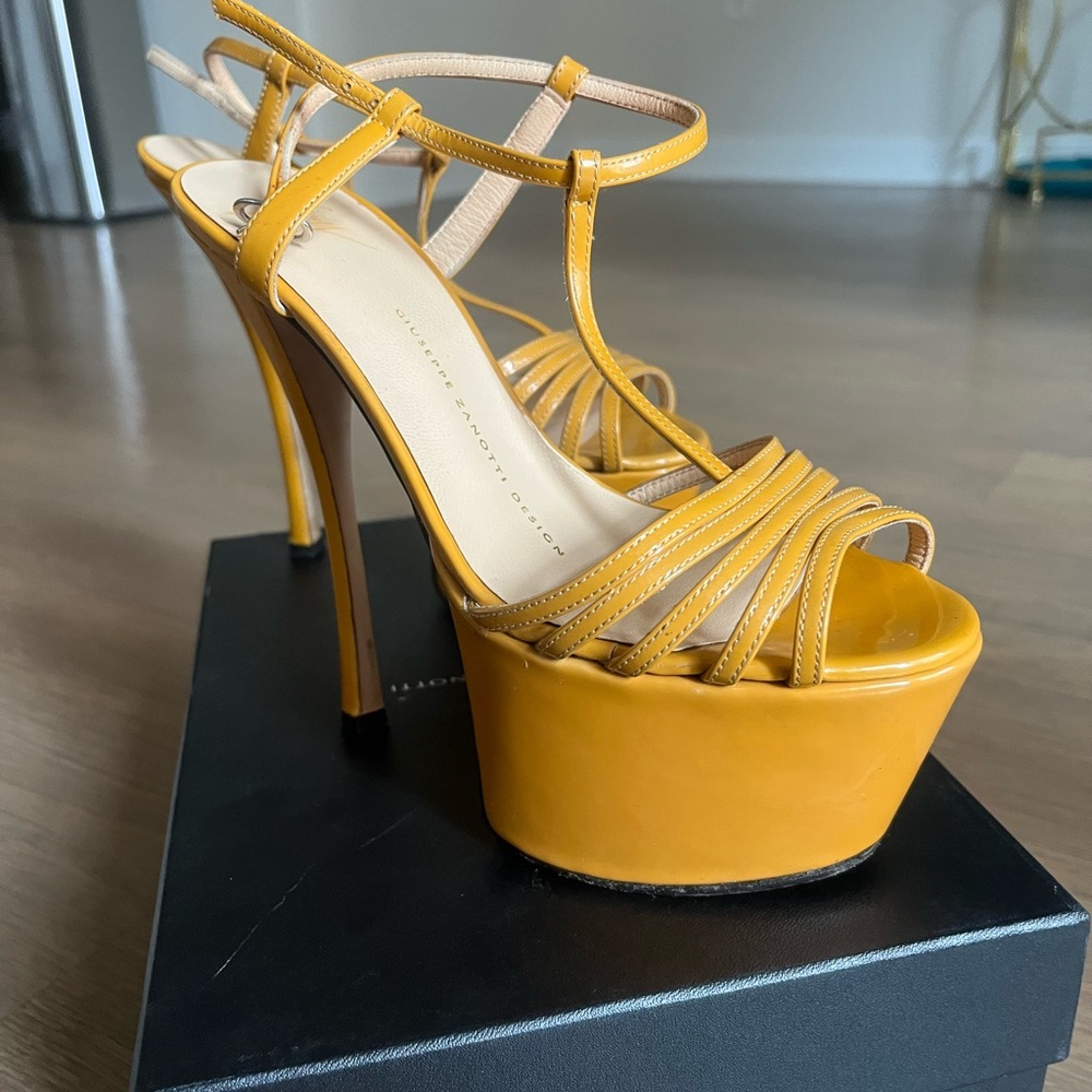 Giuseppe Zanotti Burnt Tan Platform Heels